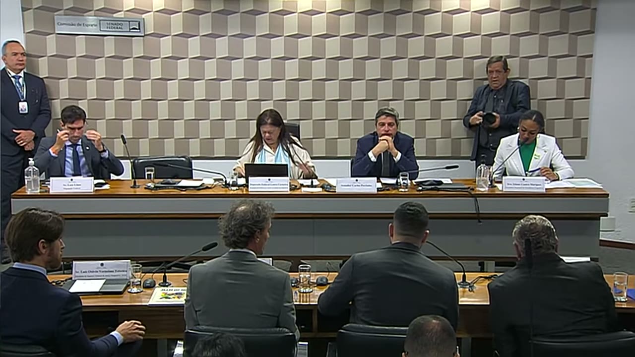 Vídeo do evento em 1:05:49