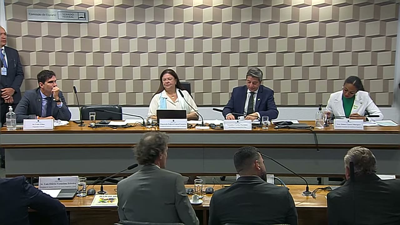 Vídeo do evento em 1:18:16