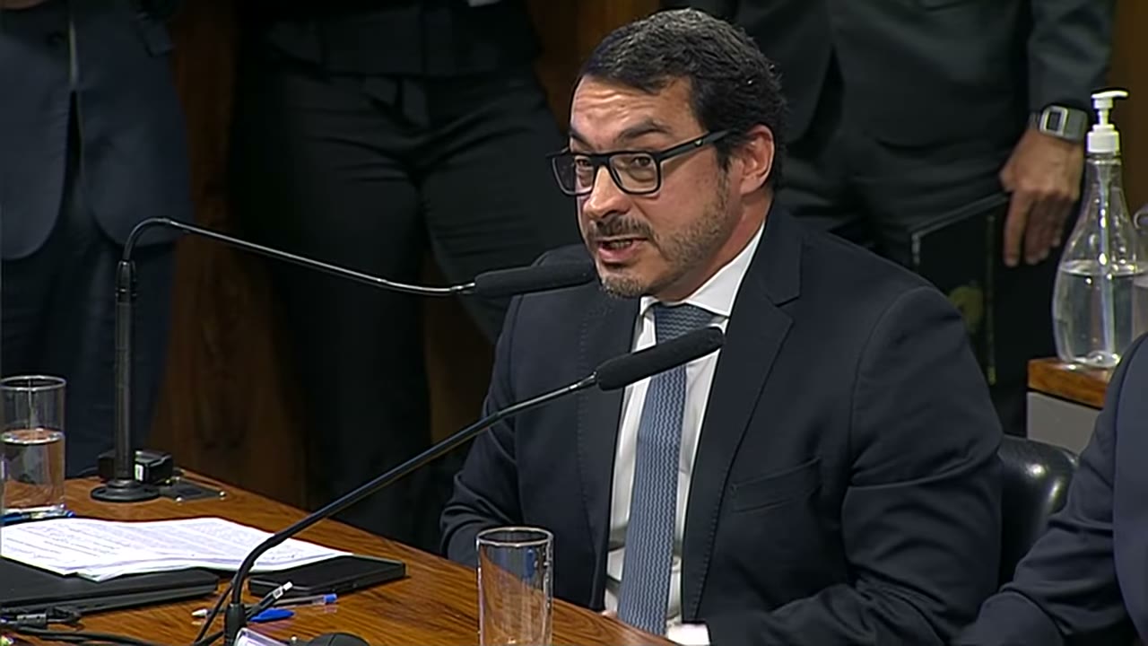 Vídeo do evento em 1:27:59