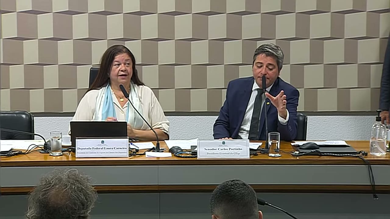 Vídeo do evento em 1:53:21