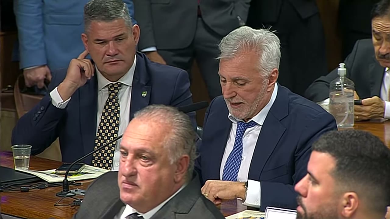 Vídeo do evento em 2:10:05