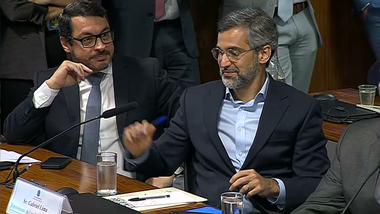 Vídeo do evento em 2:21:27