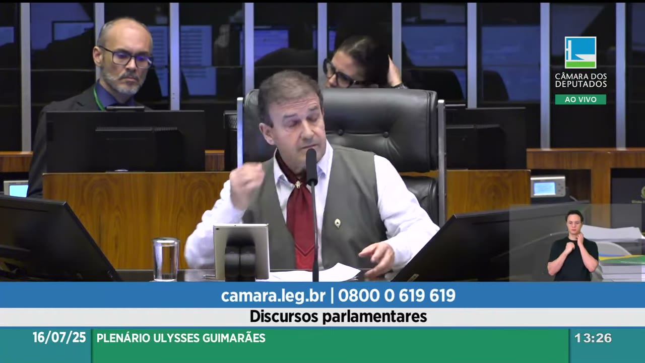 Vídeo do evento em 1:15:59