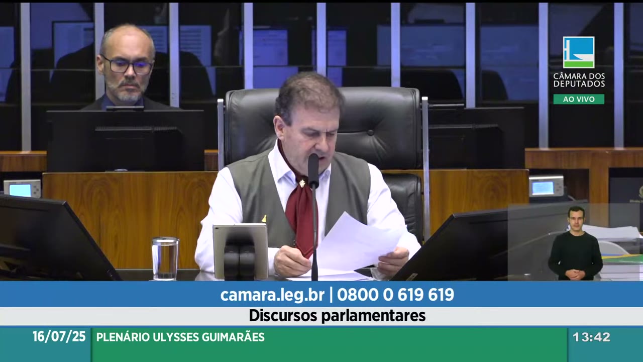 Vídeo do evento em 1:32:02