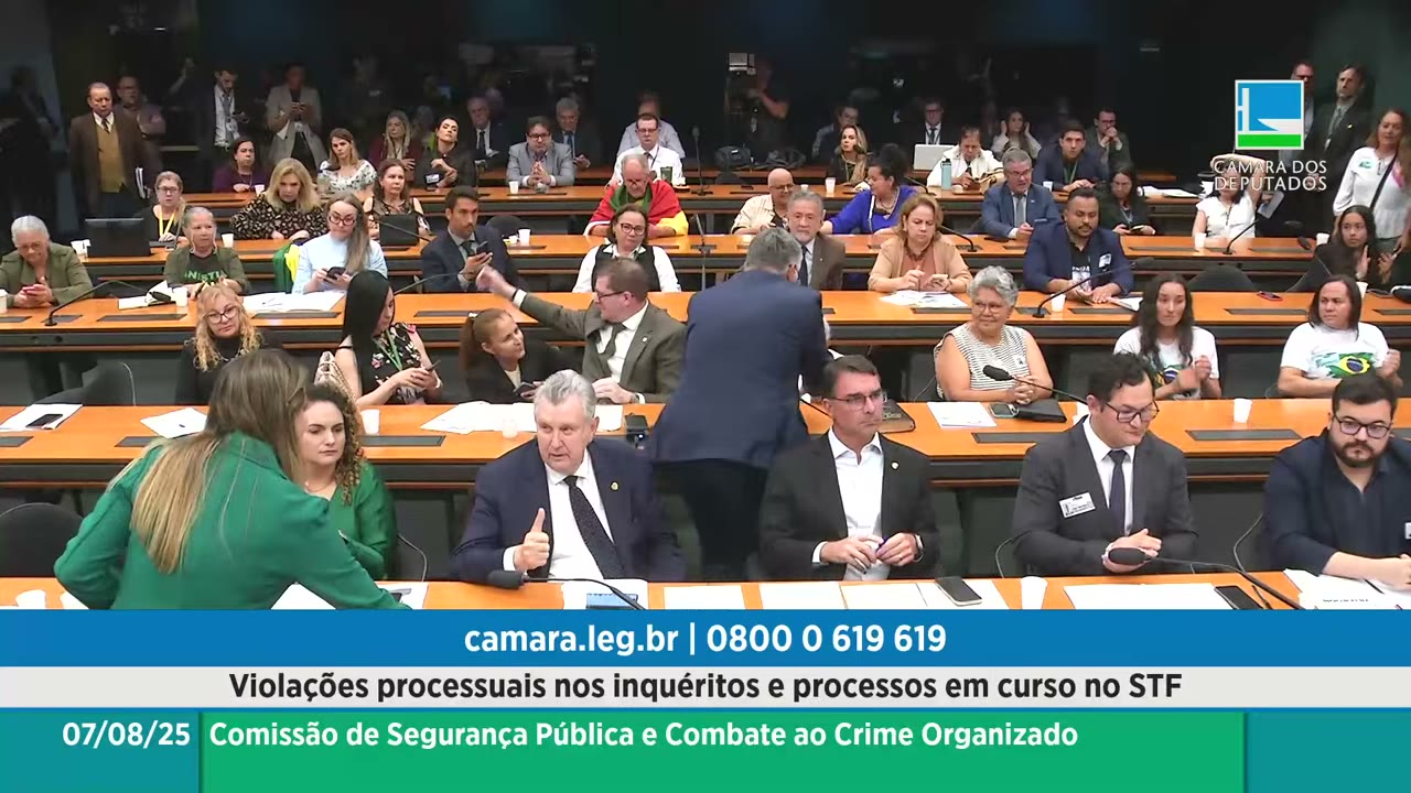 Vídeo do evento em 1:15:40