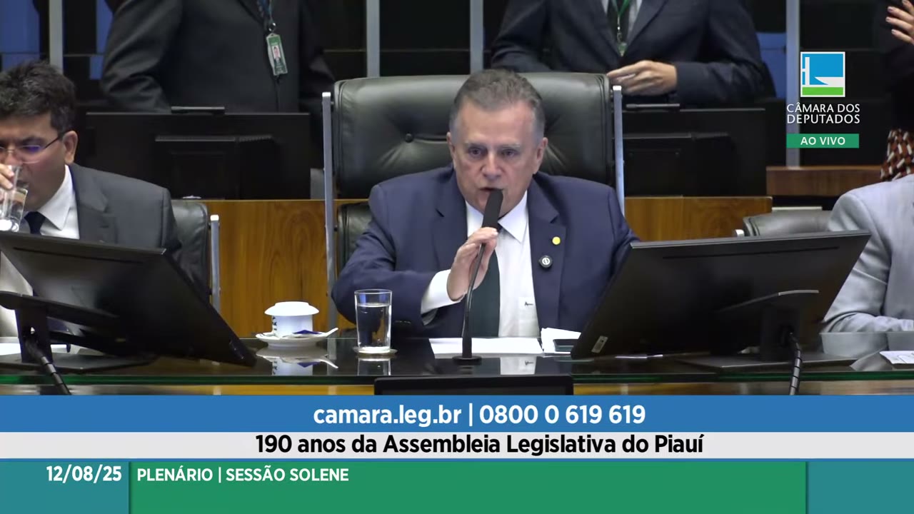 Vídeo do evento em 1:04:30