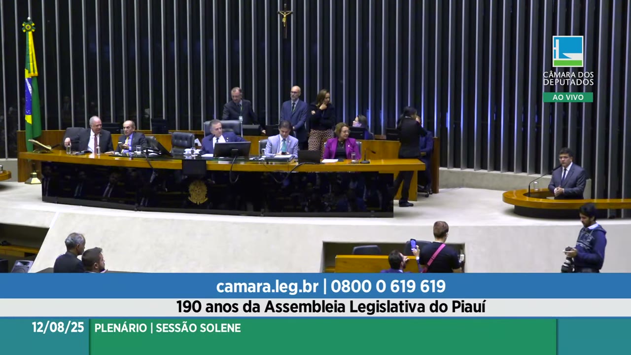 Vídeo do evento em 1:04:50