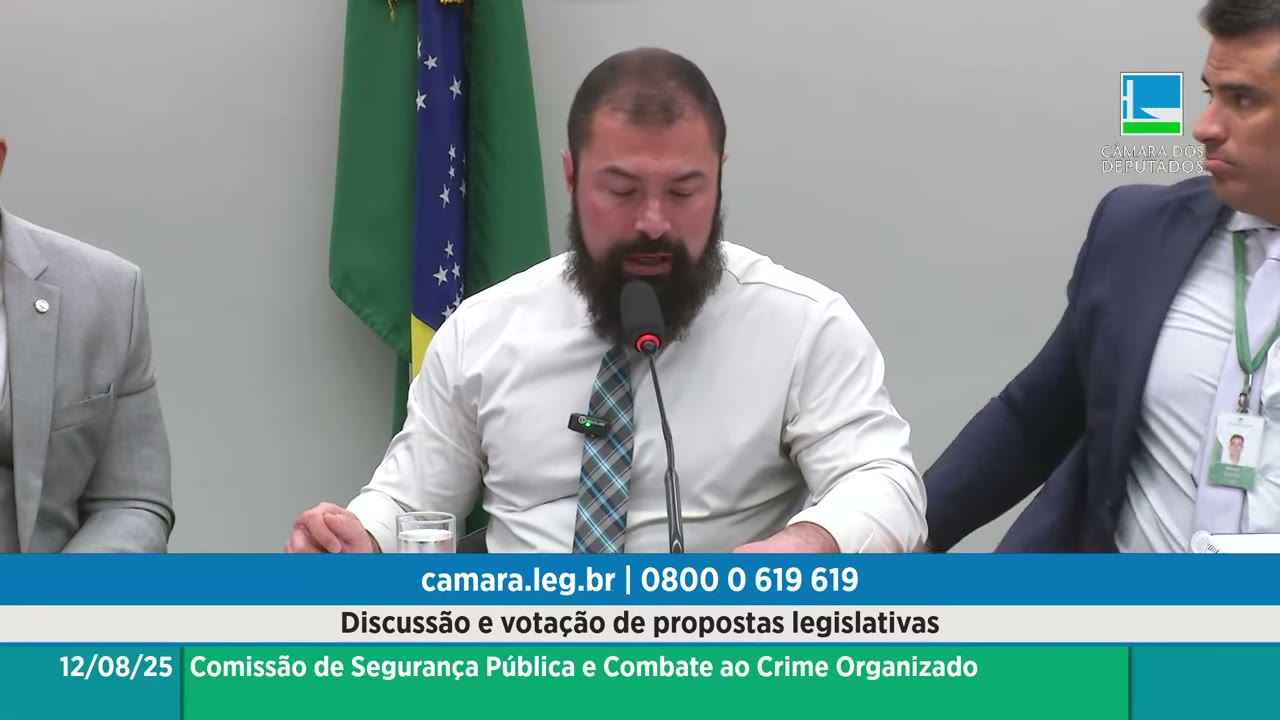 Vídeo do evento em 1:04:01