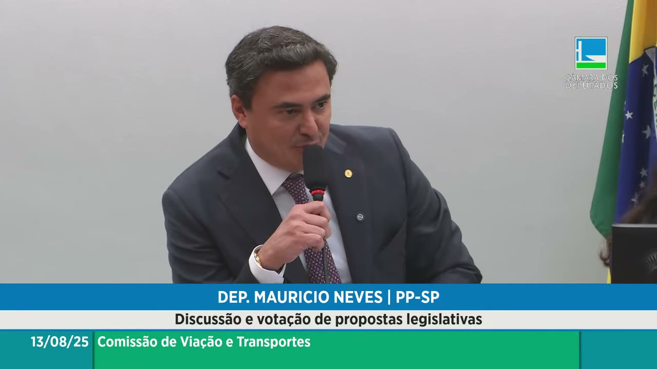 Vídeo do evento em 1:04:40