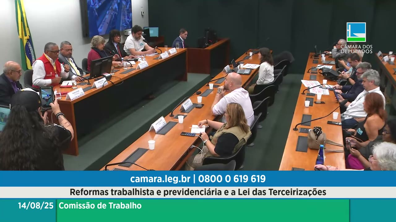 Vídeo do evento em 33:00