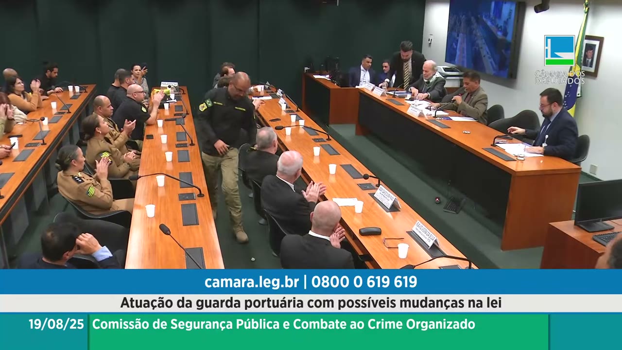Vídeo do evento em 1:07:42