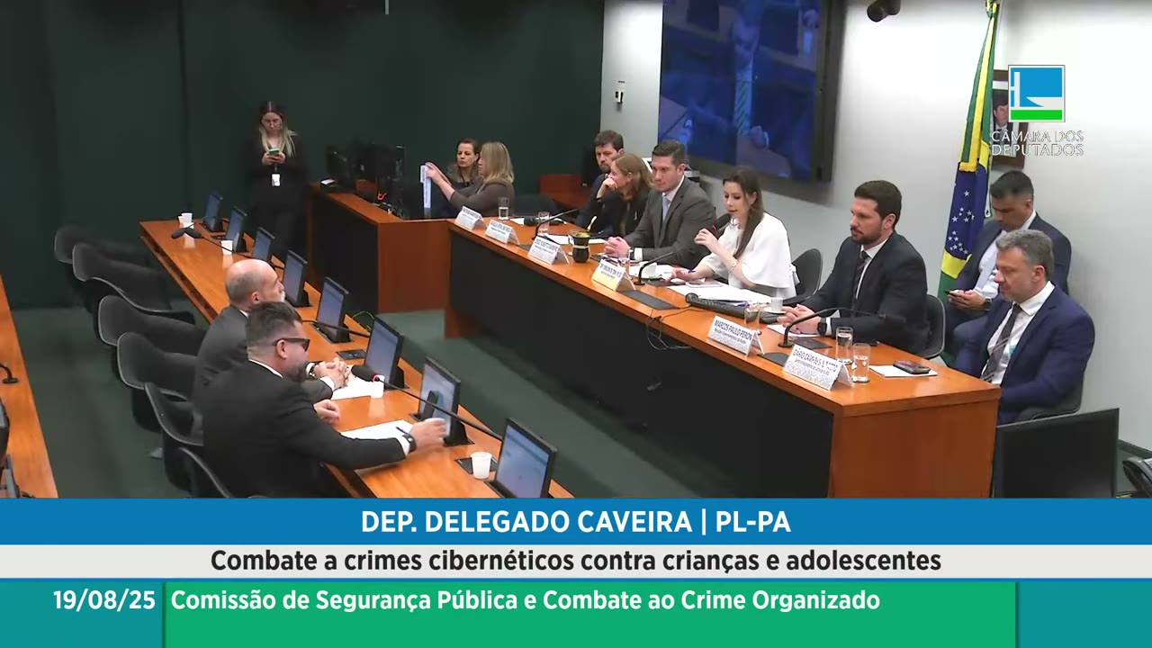 Vídeo do evento em 1:22:49