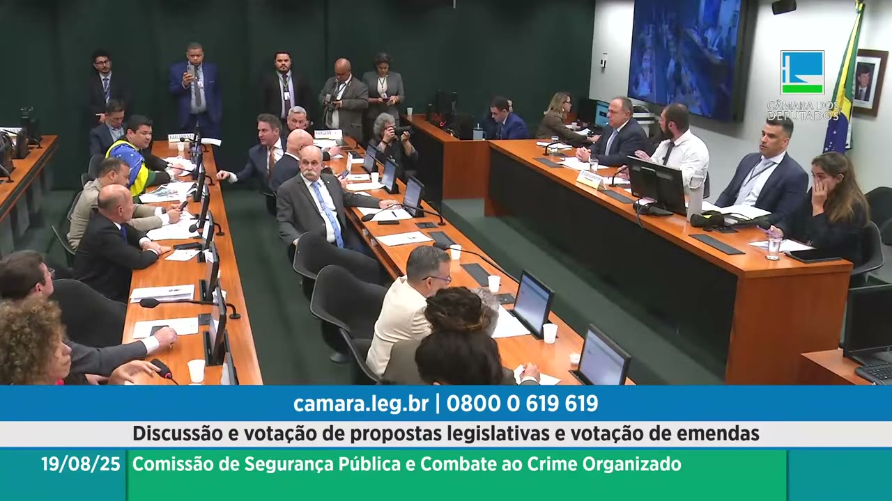 Vídeo do evento em 1:00:41