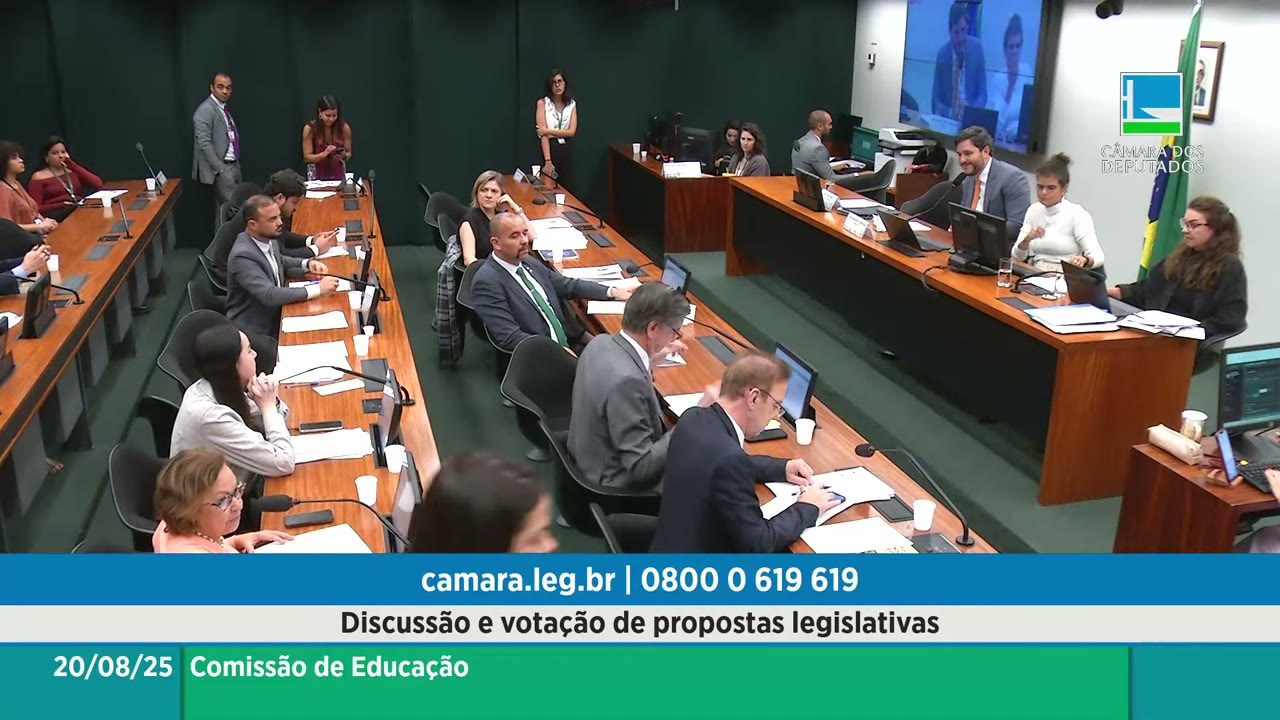 Vídeo do evento em 1:03:56