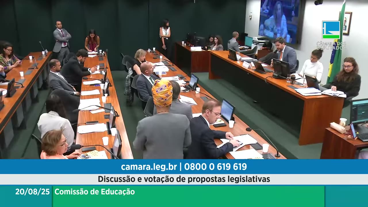 Vídeo do evento em 1:04:38