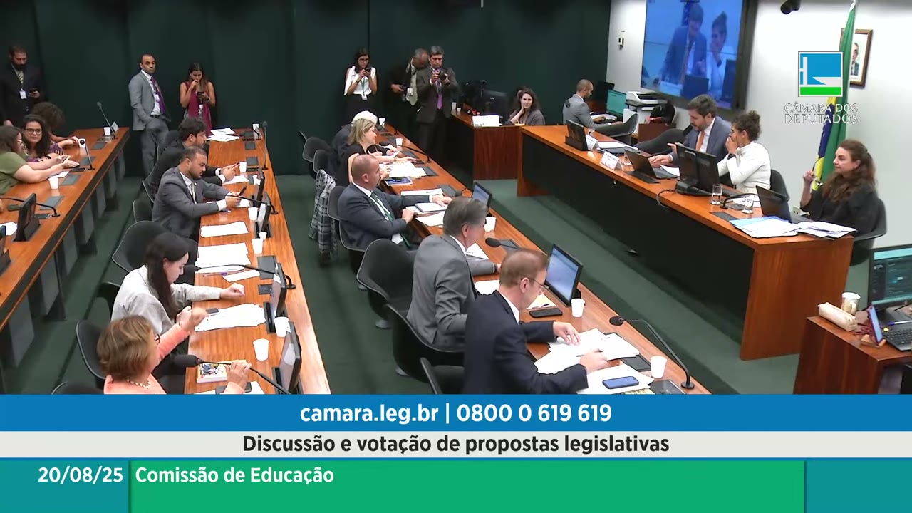 Vídeo do evento em 1:11:35