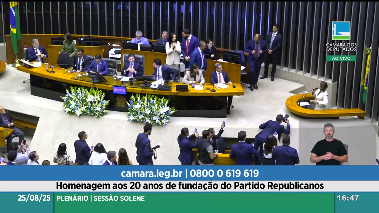Vídeo do evento em 1:01:59