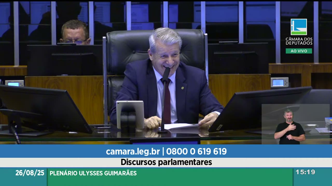 Vídeo do evento em 1:24:01