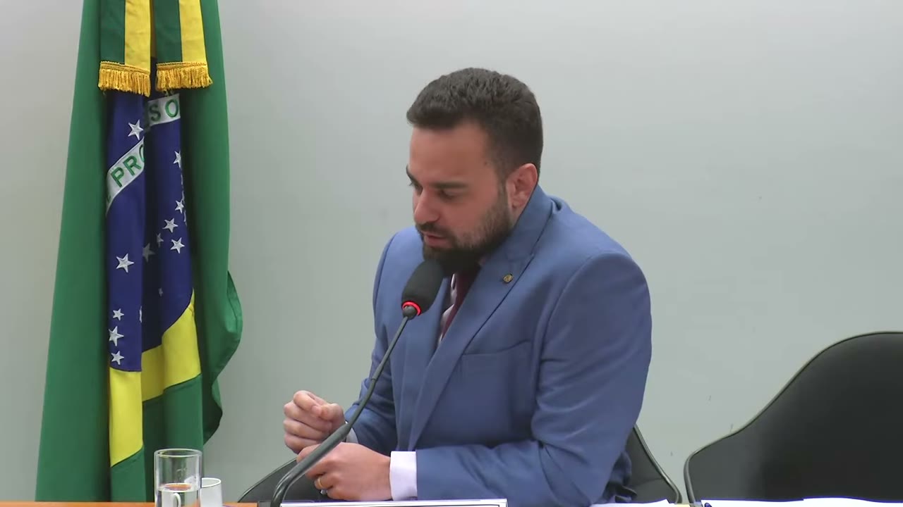 Vídeo do evento em 1:14:04