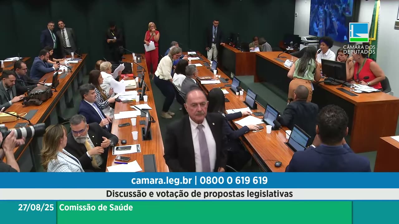 Vídeo do evento em 1:03:59