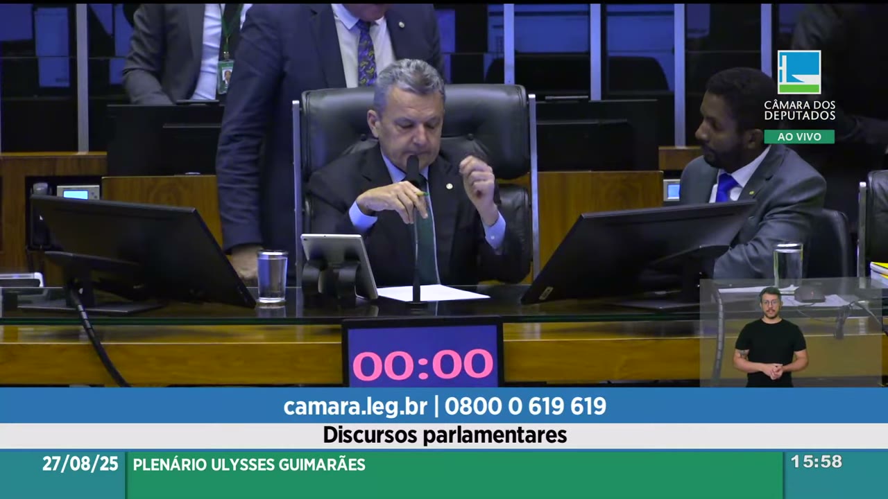 Vídeo do evento em 2:03:12
