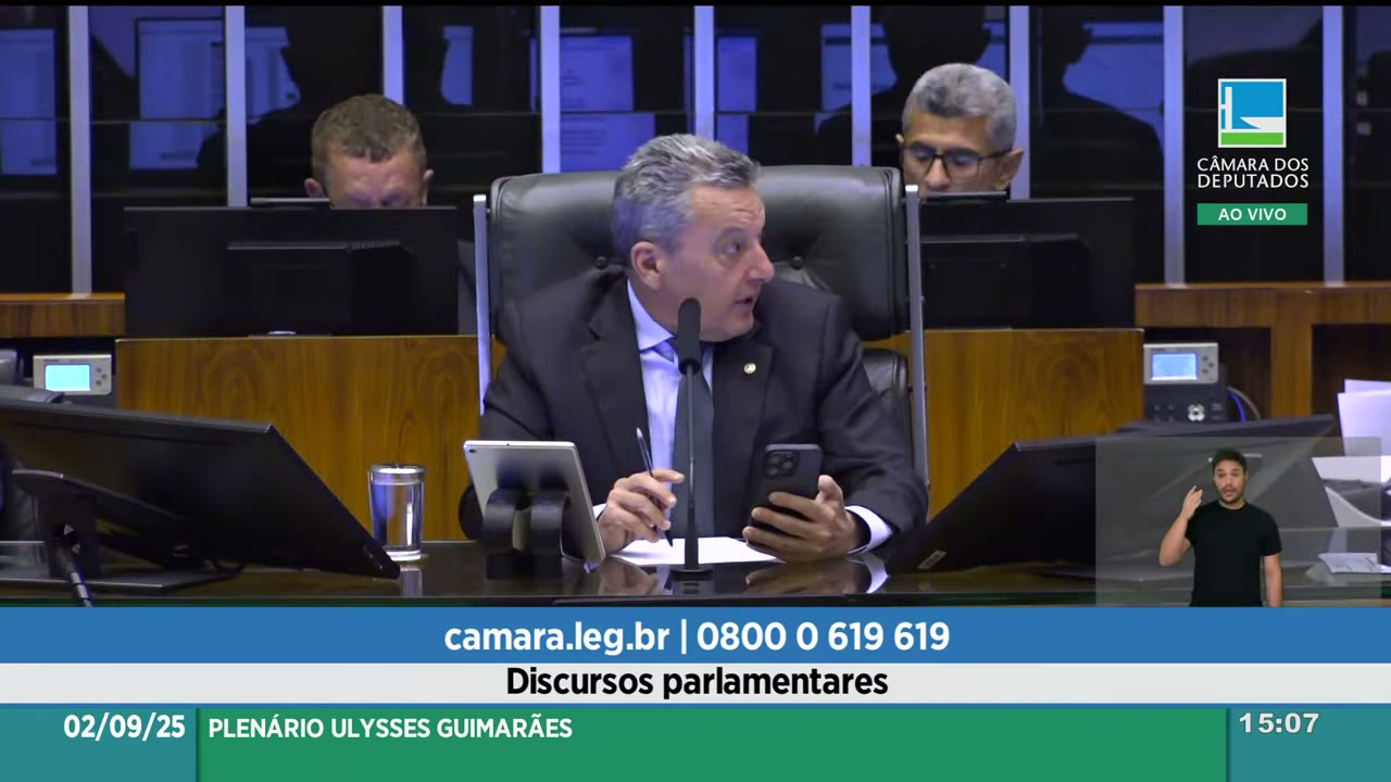 Vídeo do evento em 1:05:15