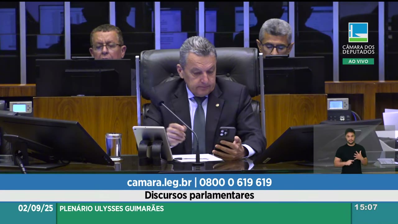 Vídeo do evento em 1:05:24