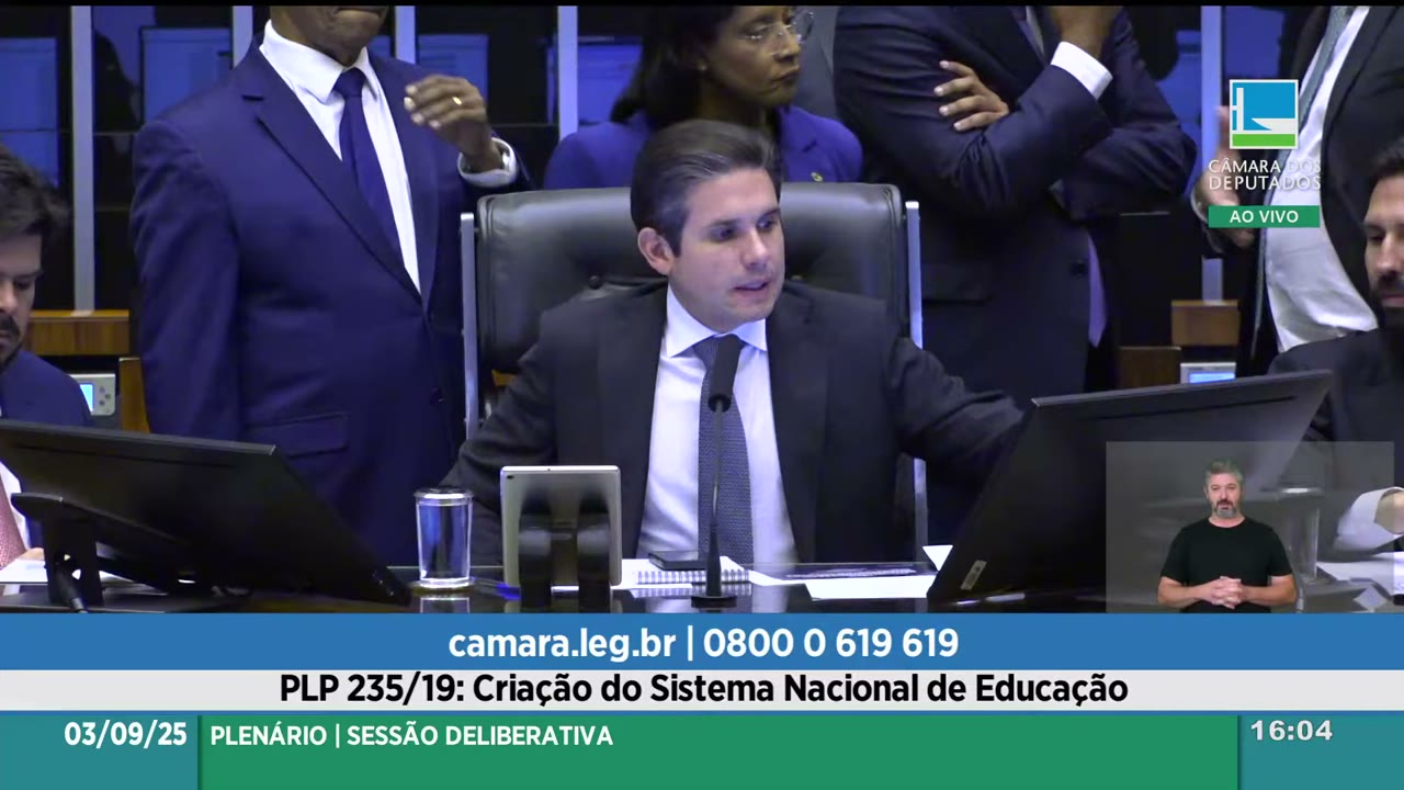 Vídeo do evento em 1:02:20