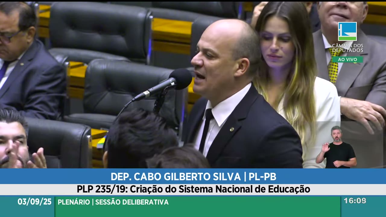 Vídeo do evento em 1:06:34