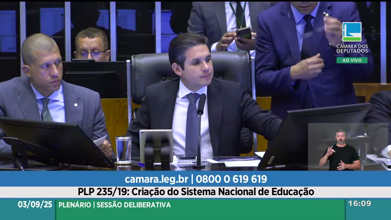 Vídeo do evento em 1:06:38
