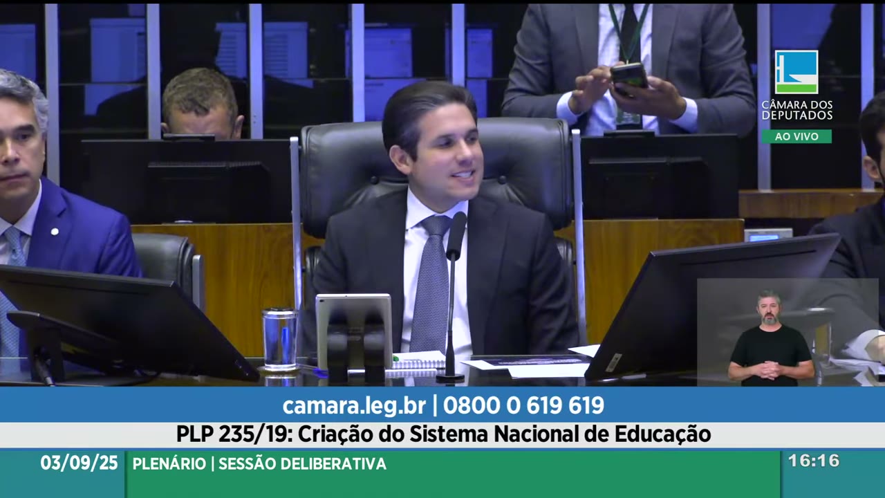 Vídeo do evento em 1:14:04