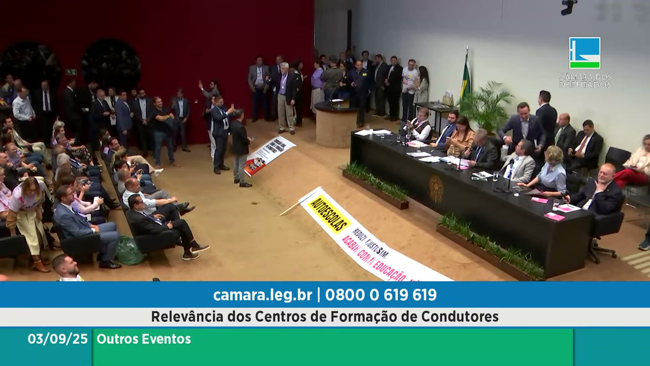 Vídeo do evento em 1:02:13