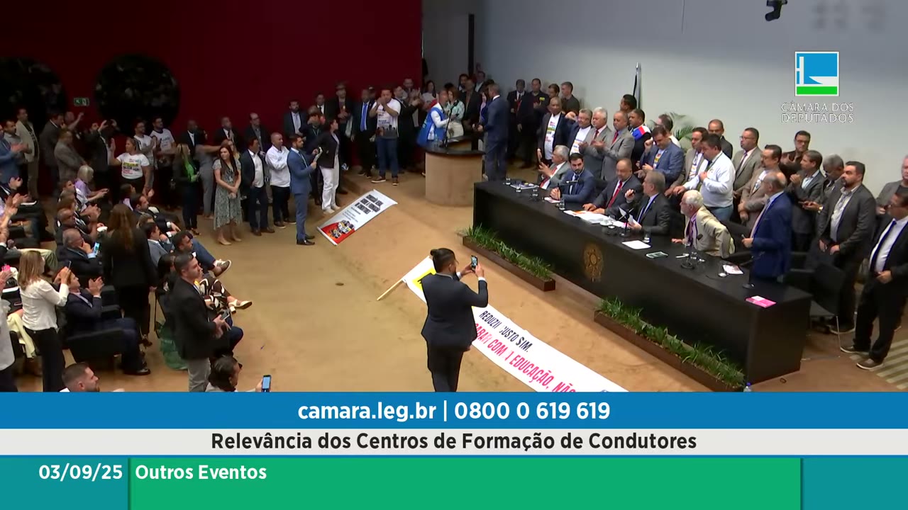Vídeo do evento em 1:53:25