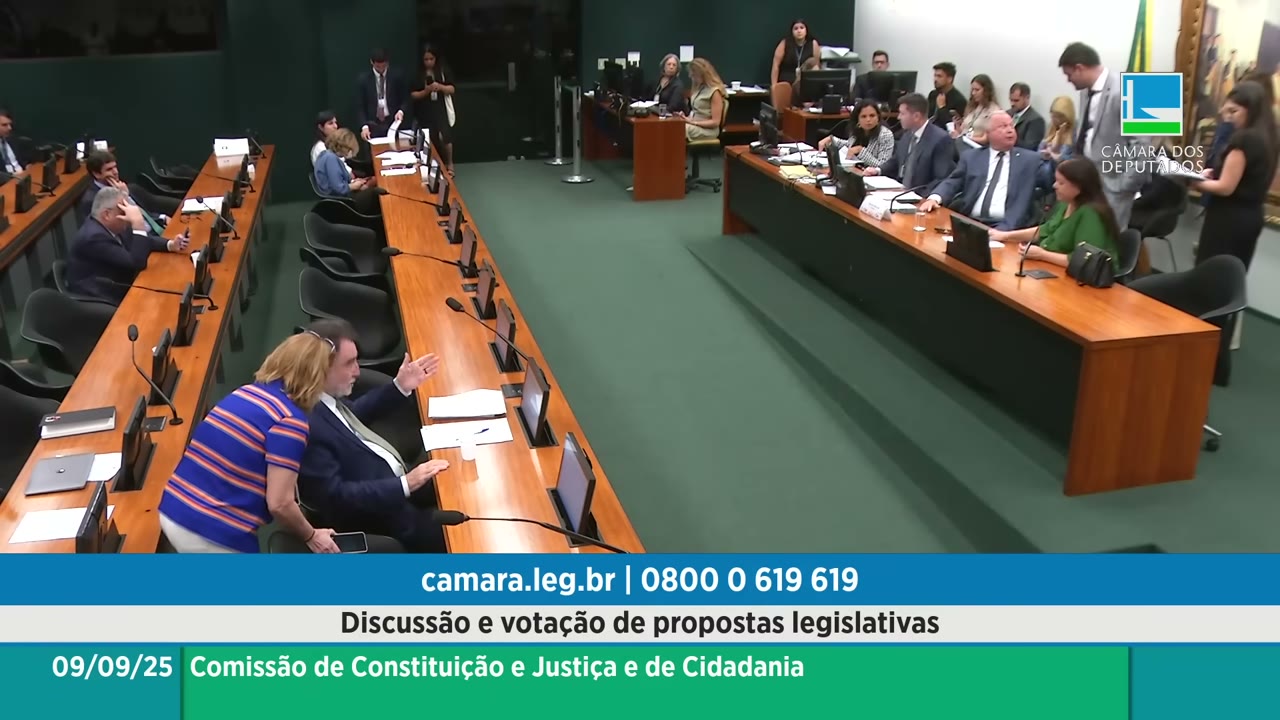 Vídeo do evento em 1:04:34