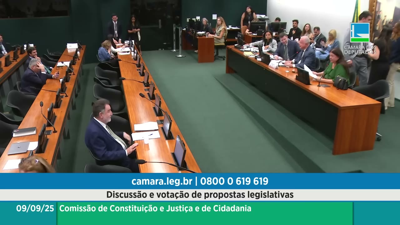 Vídeo do evento em 1:04:47