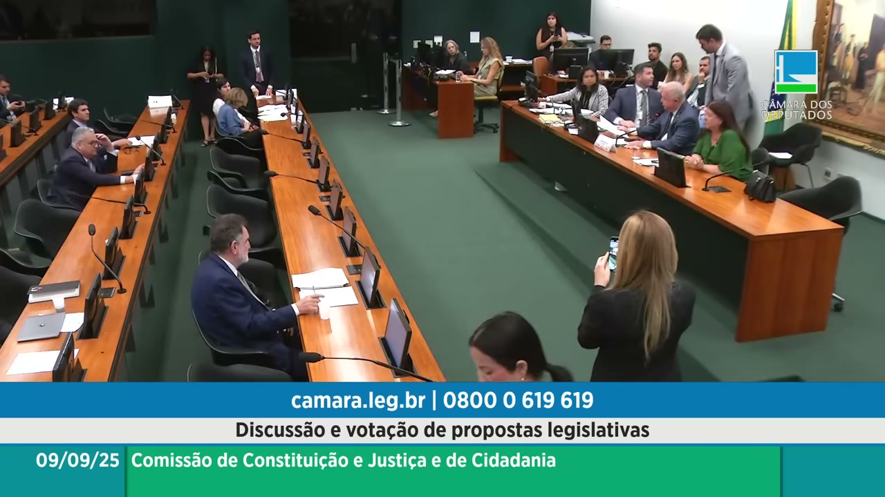 Vídeo do evento em 1:06:29