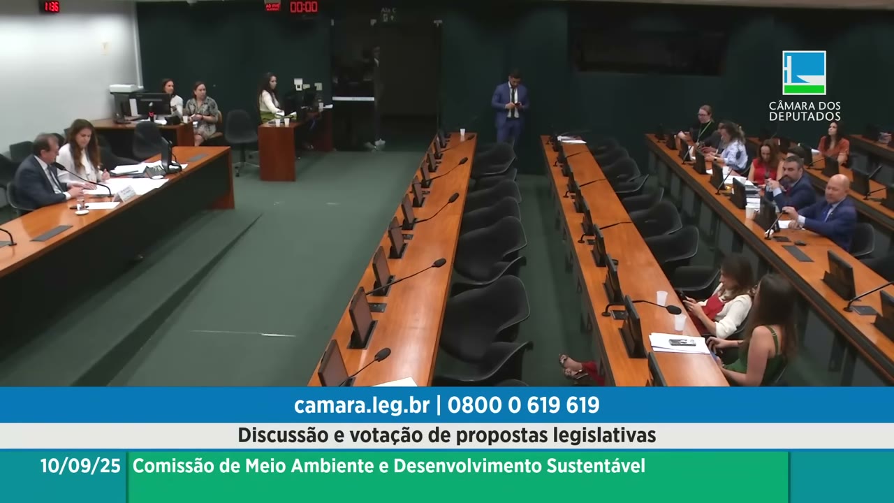 Vídeo do evento em 1:04:42