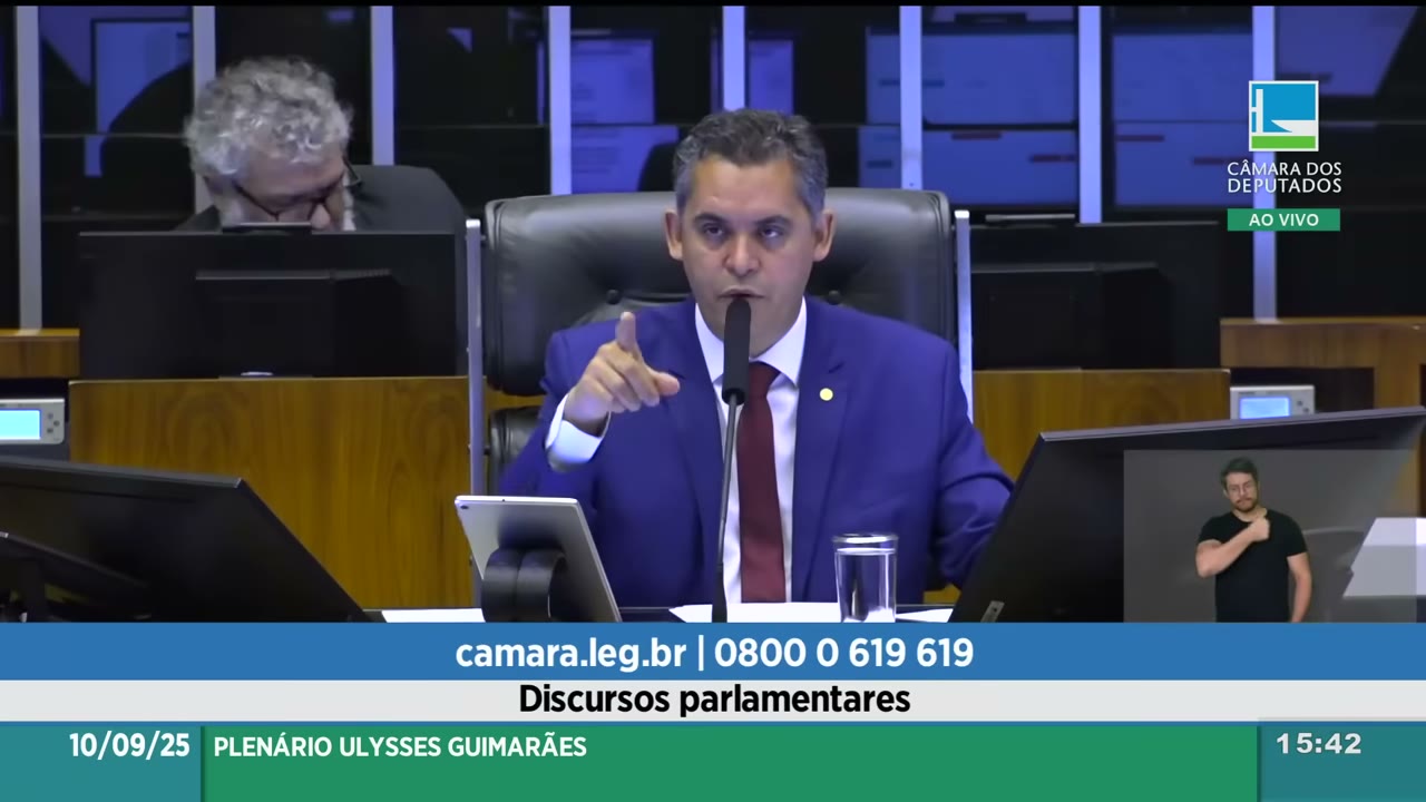Vídeo do evento em 1:04:53