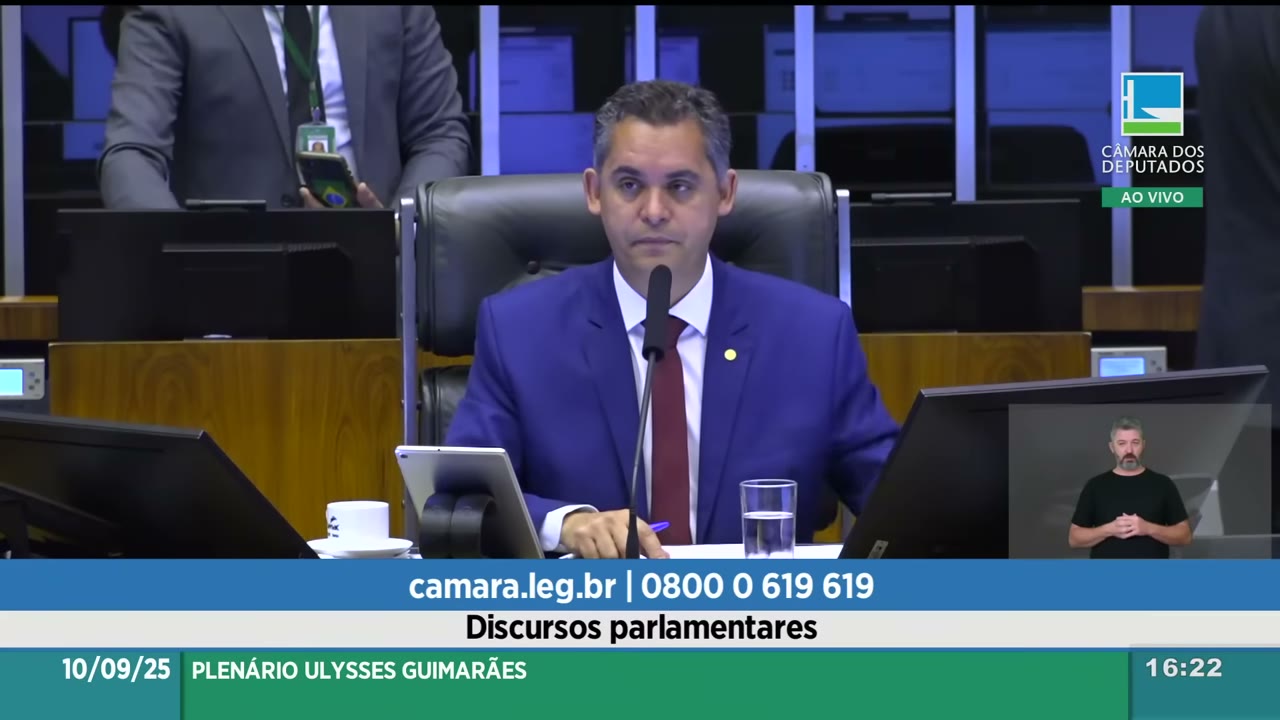 Vídeo do evento em 1:44:28