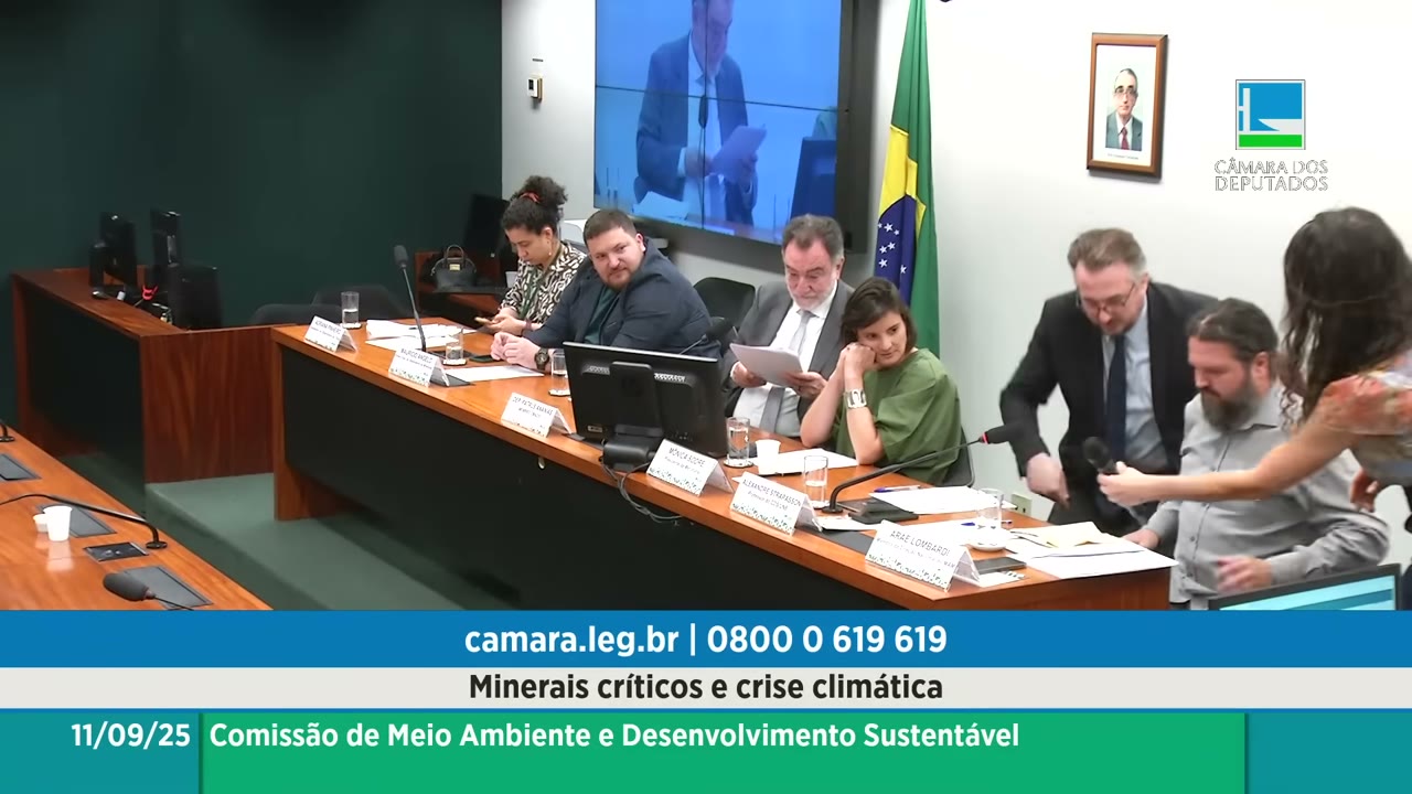 Vídeo do evento em 1:42:38