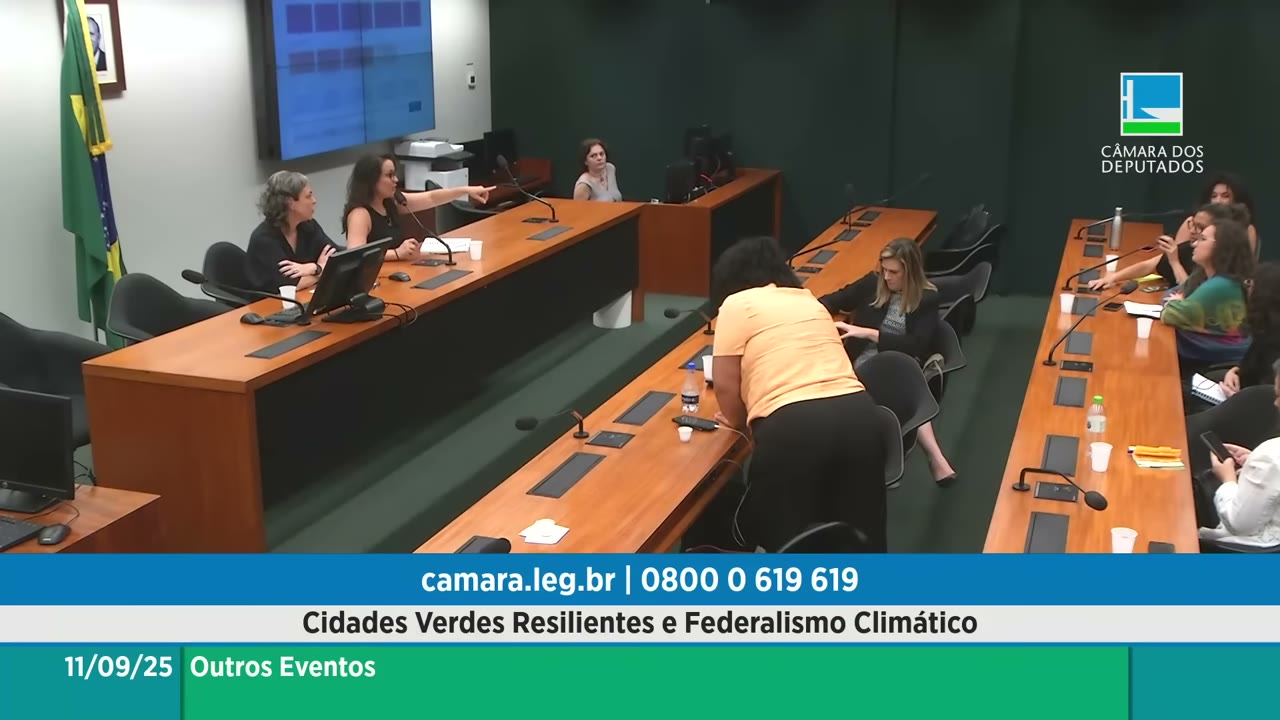 Vídeo do evento em 1:15:40