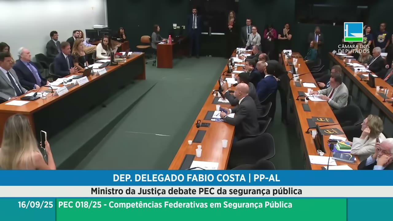Vídeo do evento em 2:08:54