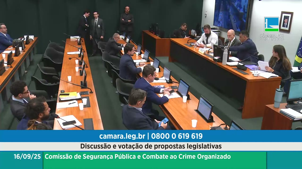 Vídeo do evento em 1:03:40