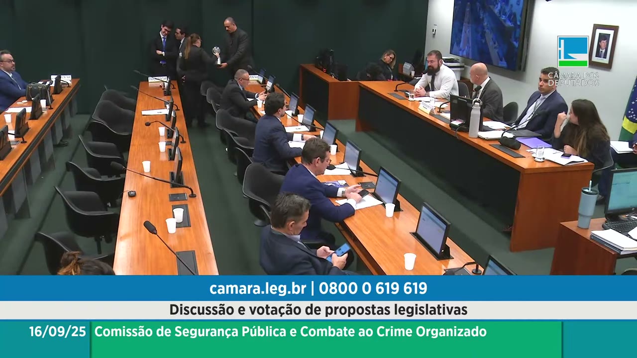 Vídeo do evento em 1:04:26