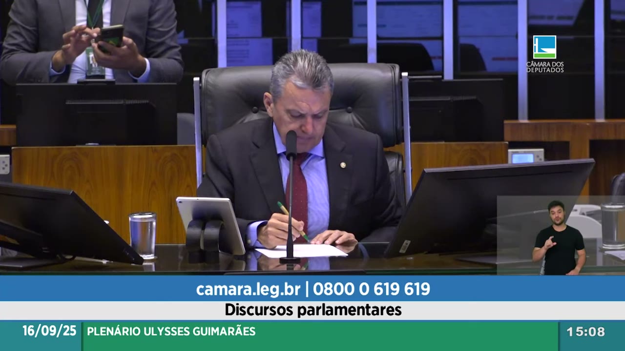 Vídeo do evento em 1:11:25