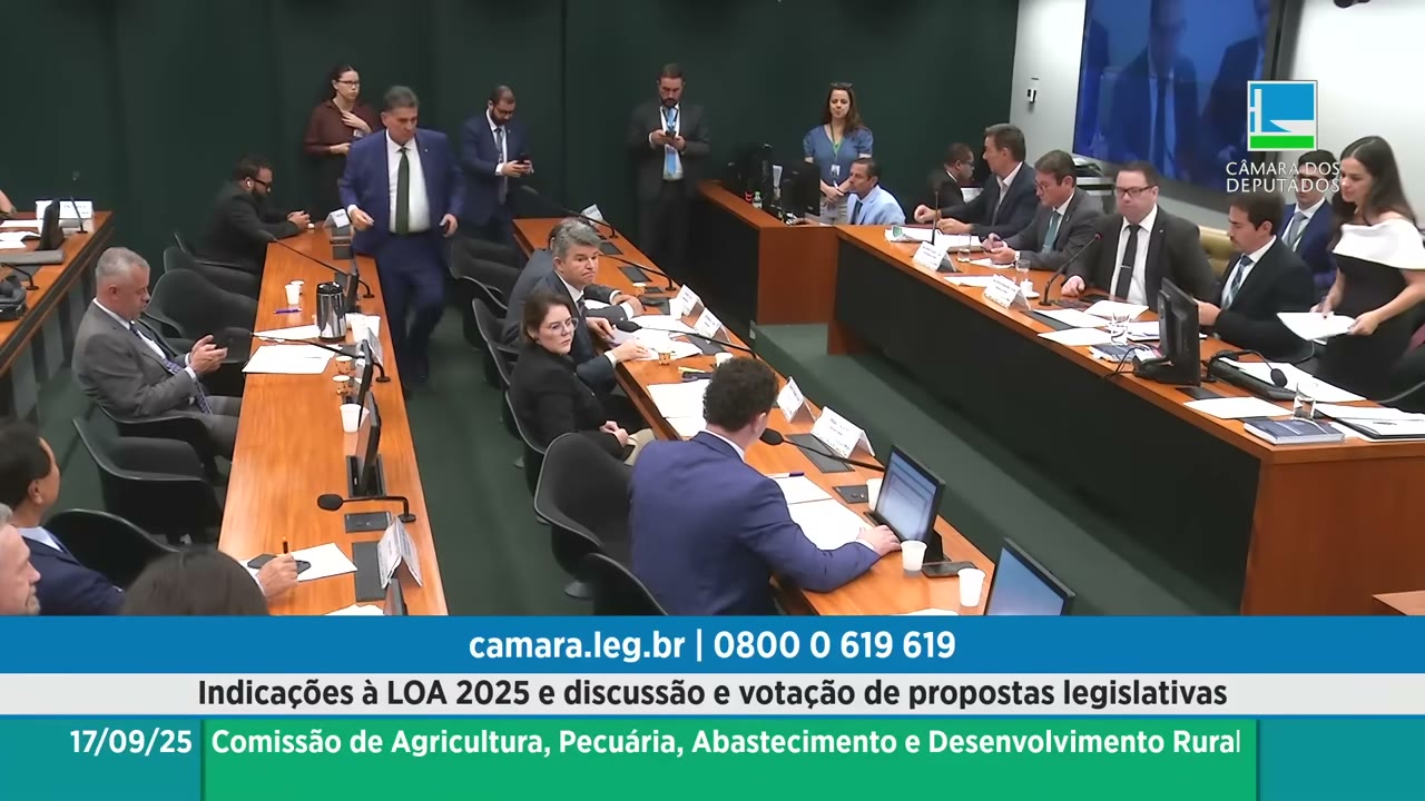 Vídeo do evento em 1:04:30
