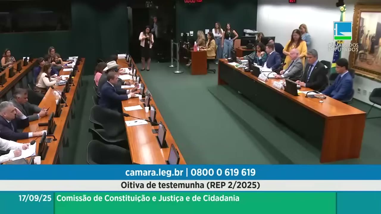 Vídeo do evento em 1:04:32