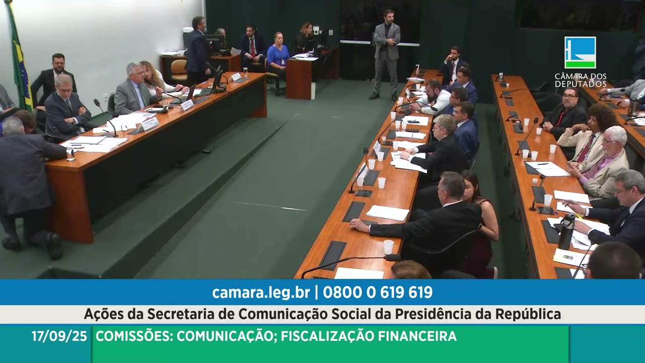 Vídeo do evento em 1:14:05