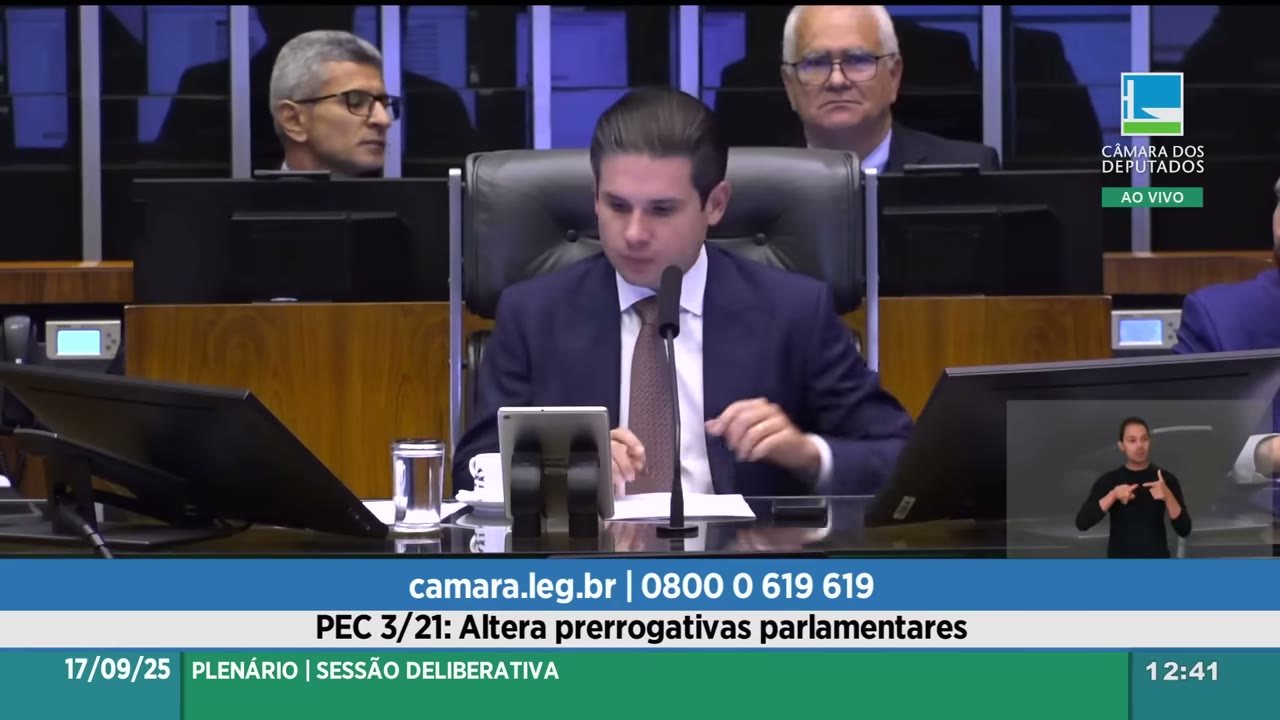 Vídeo do evento em 1:09:36
