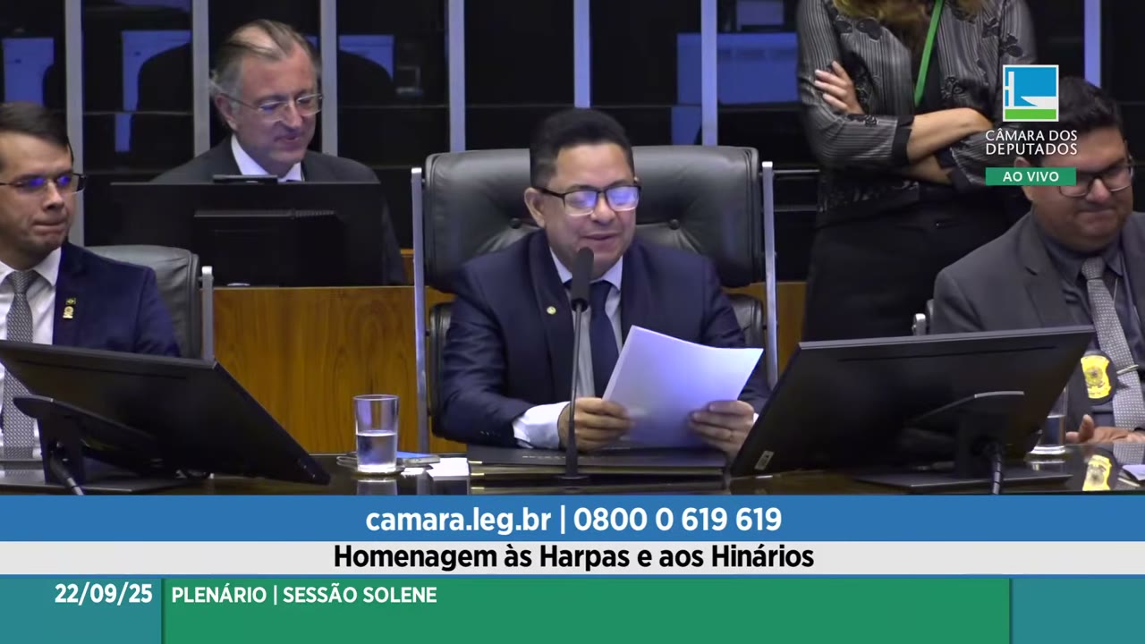 Vídeo do evento em 1:04:05
